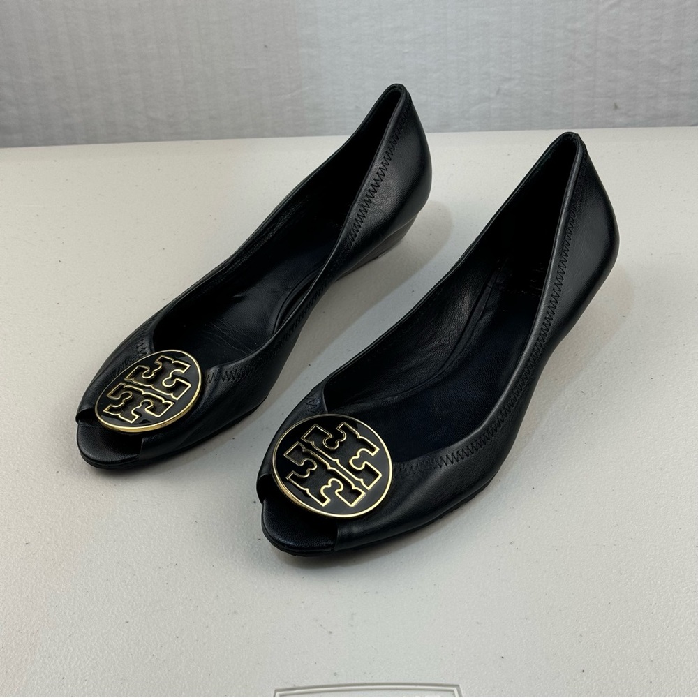 Tory Burch Black Leather Sally Wedge Pumps Women Size 9M Slip-On Gold Toe Buckle